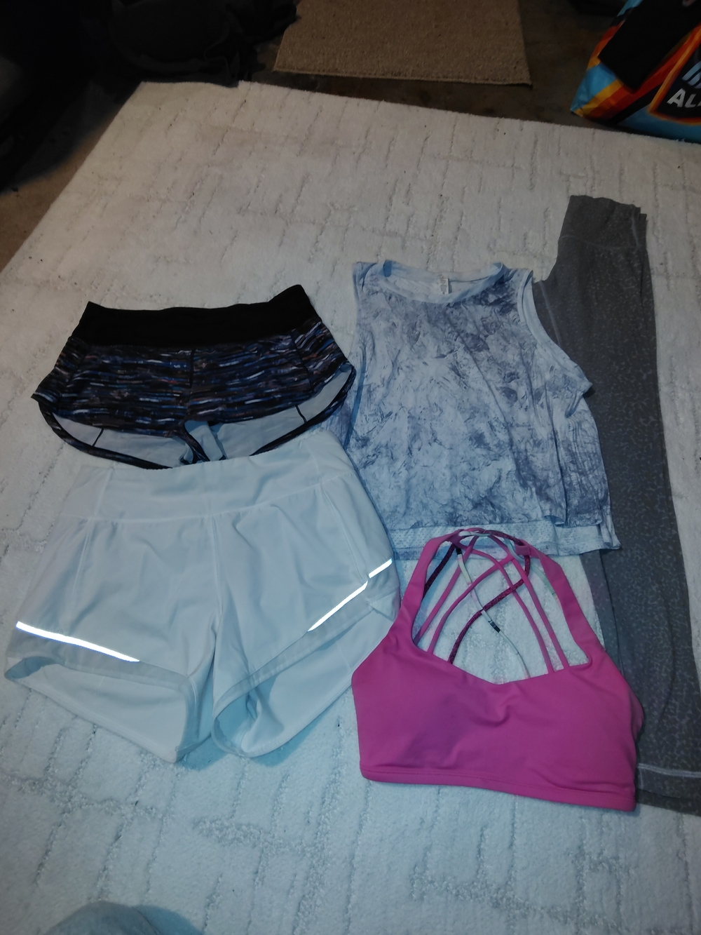 lululemon athletica Bundle Size 4